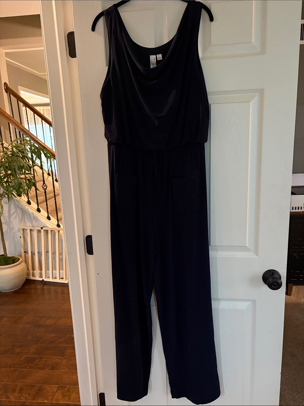 Sleeveless Navy Jumpsuit with Scoop Neck and Pockets